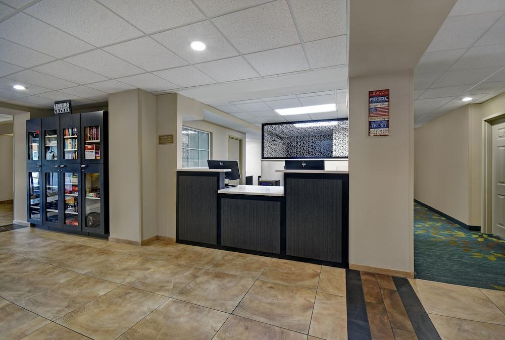 Candlewood Suites Columbia-Fort Jackson By Ihg מראה חיצוני תמונה